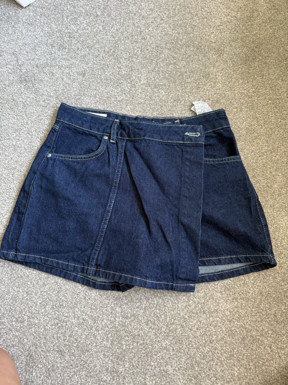 Zara Navy Blue Denim Skirt with Contrast Stitching